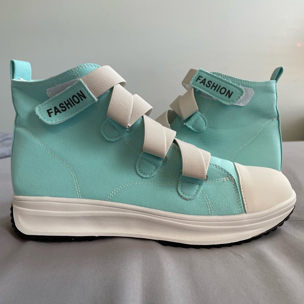 Size 9 teal high top shoes